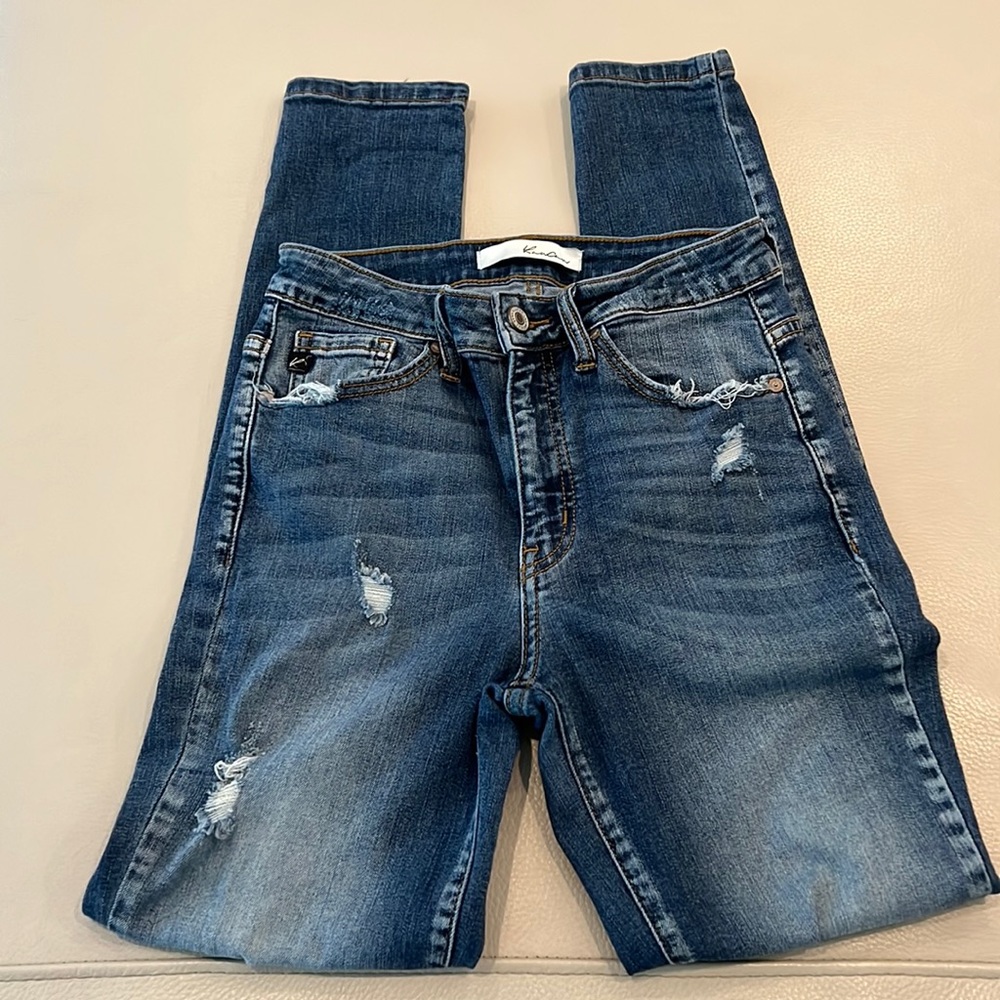 KanCan Distressed Jeans. Size 26